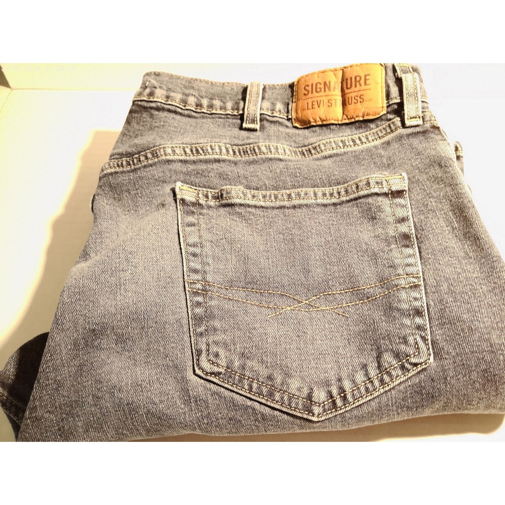 Signature by Levi Strauss Co Mens Medium Wash Denim Jeans Blue 40x27